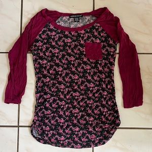 Women's 3/4 Sleeve Floral Burgandy Shirt Ruched Size Medium